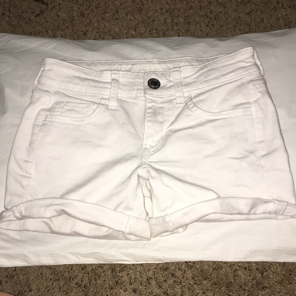 american eagle midi white shorts
